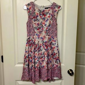 French Connection size 4 spring dress